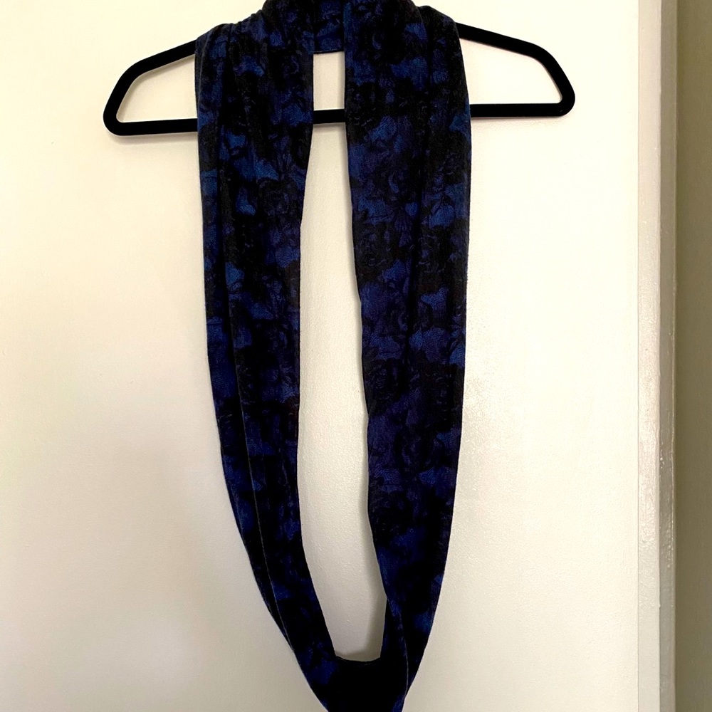 Infinity scarf